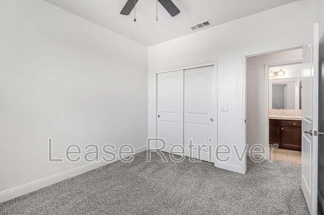 Building Photo - 2160 N Stokes Ct
