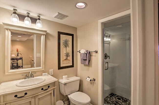 Building Photo - 2700 N Beach Rd