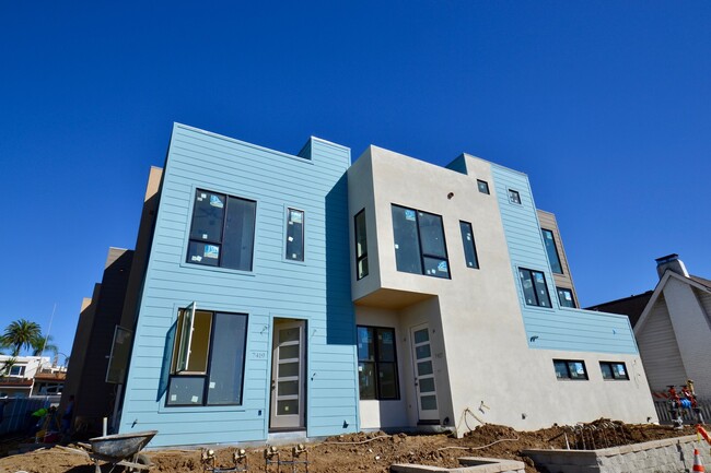 Building Photo - Modern 3BD/2.5BA in La Jolla! Private Doub...