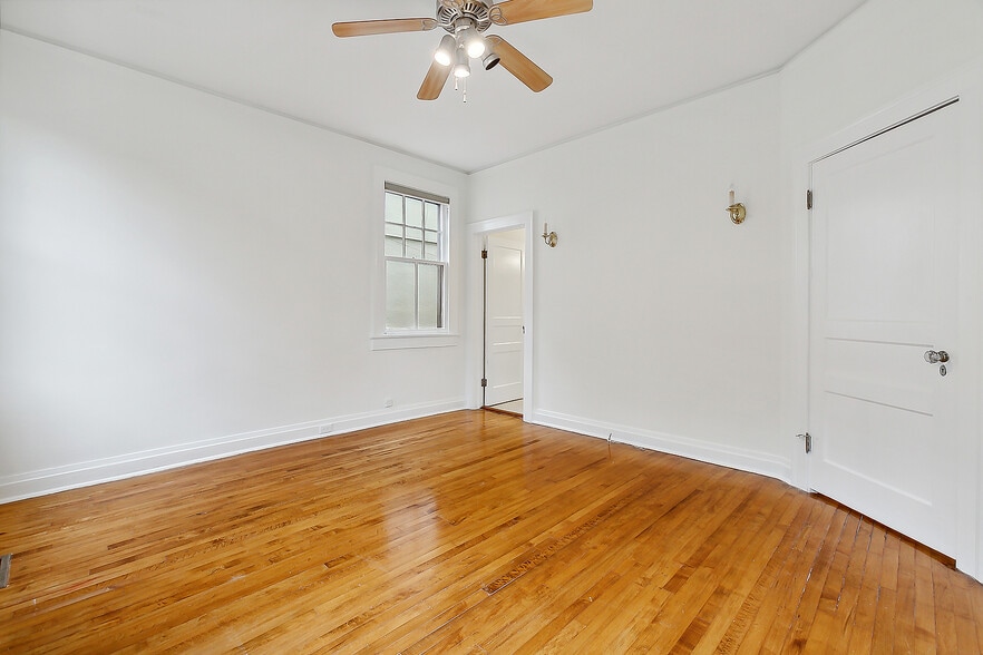 Building Photo - 1617 Soniat St