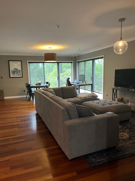 Building Photo - 507 Donatello Ave