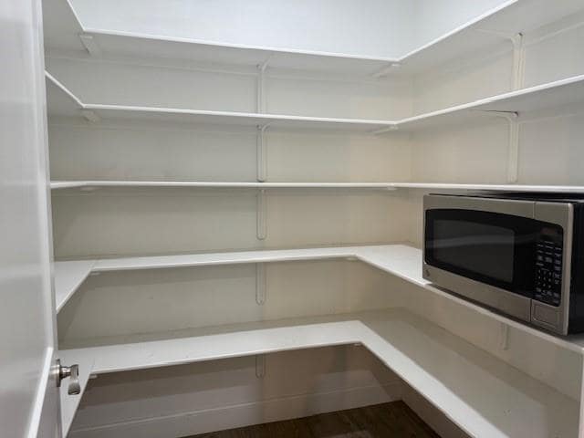 Building Photo - 6717 Hillside Ct