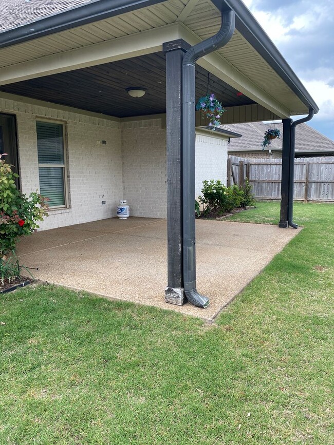 Building Photo - 60 Doe Valley Cv