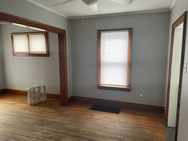Building Photo - 3114 Euclid Ave