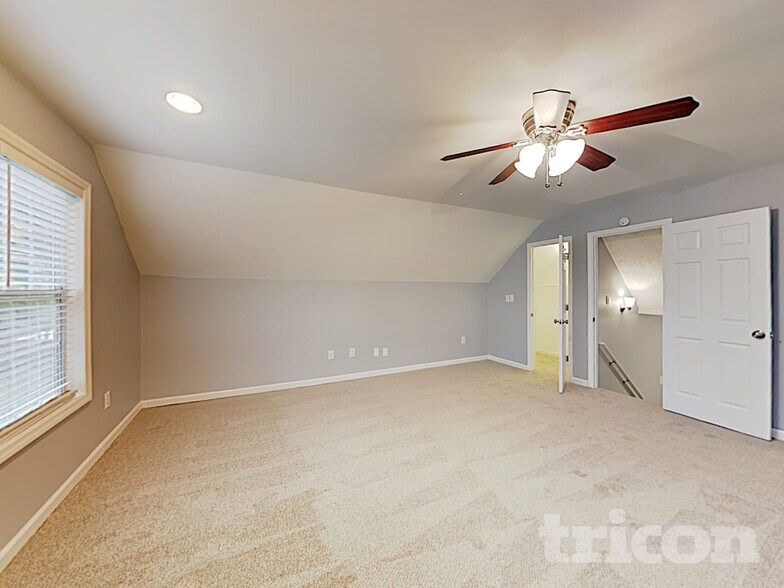 Building Photo - 152 Hartwood Dr
