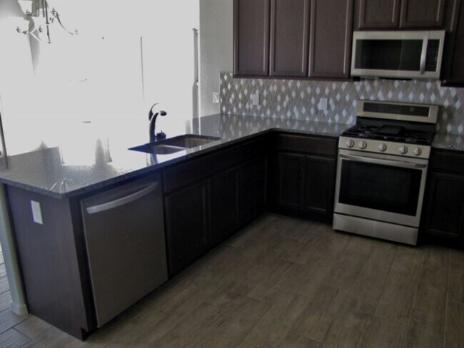Building Photo - 3BR/2BA/2CG, 1423 sq.ft. rental in the Holiday subdivision, Sierra Vista, AZ