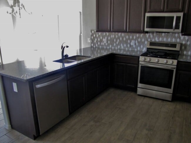 Building Photo - 4312 Deanna Dr