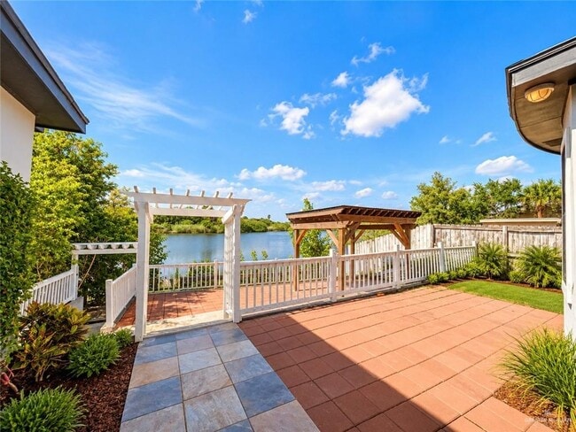 Building Photo - 3072 Resaca Vista Dr