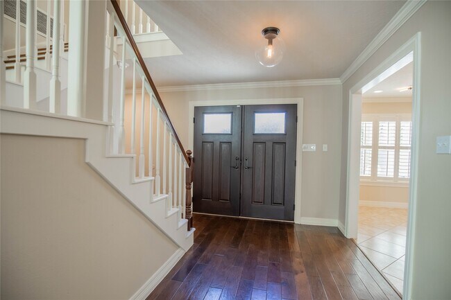 Building Photo - 1627 Fall Valley Dr