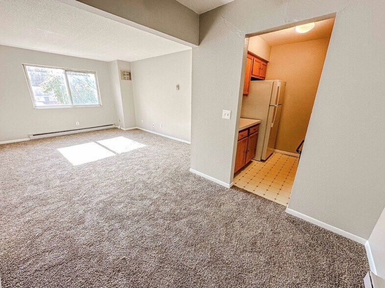 Building Photo - 6730 Hill Ave