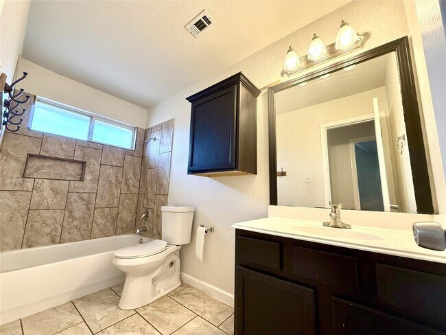 Building Photo - 5639 Taylorcrest Dr