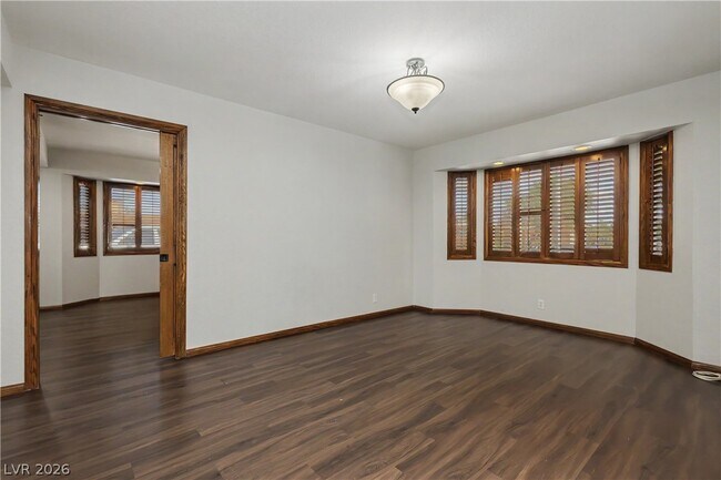 Building Photo - 6908 Kinkenon Dr