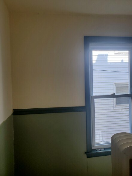 kitchen - 321 Odell Ave