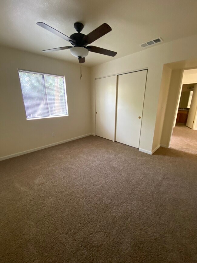 Downstairs Bedroom - 921 W Sacramento Ave