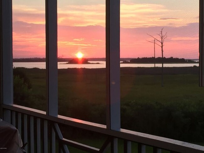 Primary Photo - Sunset Heaven! Hard to Find Turtle Cay Riv...