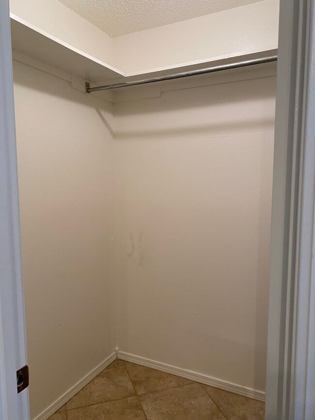 Building Photo - Come take a look at this nice 3 bedroom 1 ...