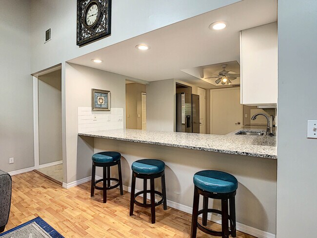 Building Photo - 697 St Andrews Cir