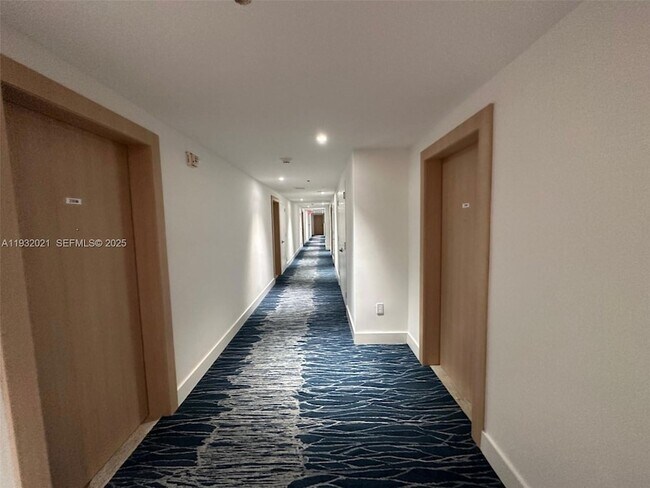 Building Photo - 90 SW 3rd St