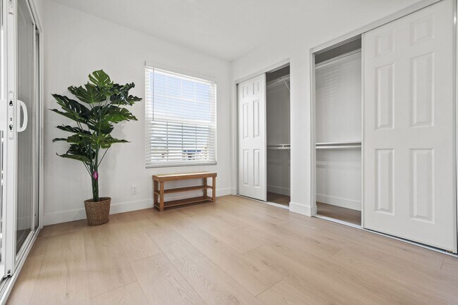 Building Photo - Showing Times: to schedule a viewing, please contact us