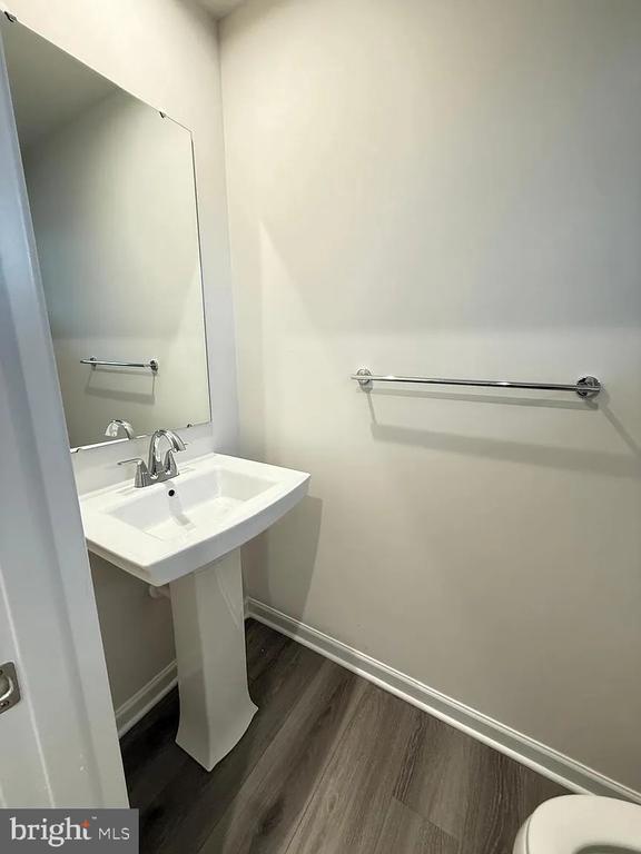 Building Photo - 622 Laurelwood Cir