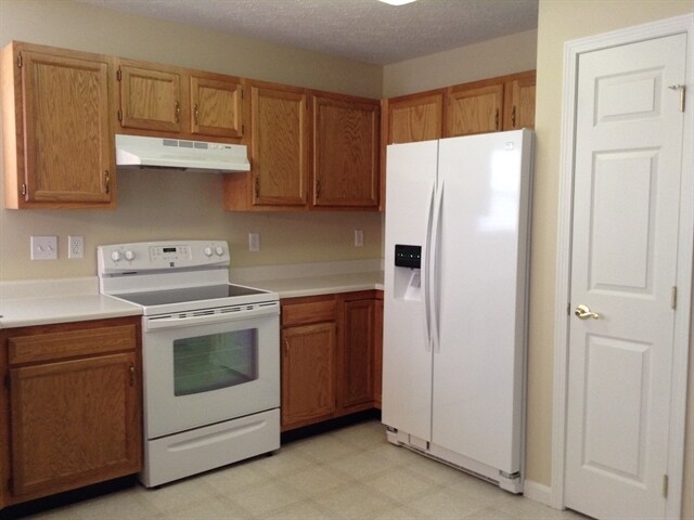 Building Photo - 2043 River Birch Dr