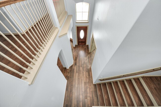 Building Photo - 2406 Aura Ct