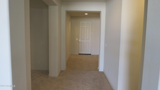 Building Photo - 5862 N 86th Dr