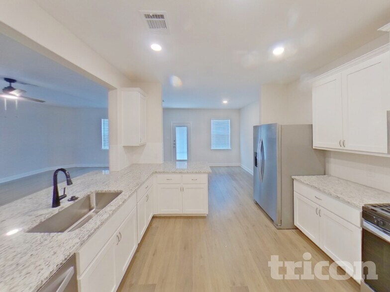 Building Photo - 1106 Bullock Dr