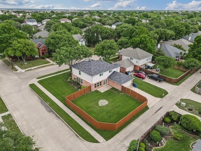 Building Photo - 6505 Tara Ln