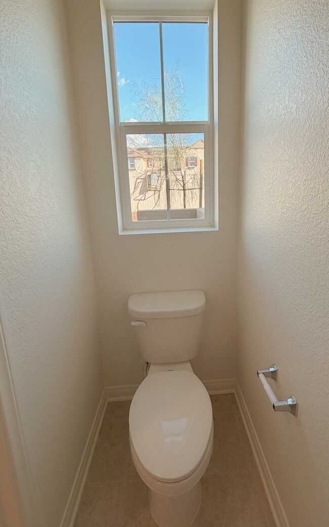 Building Photo - 4253 E Rincon St