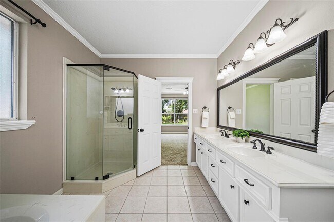 Building Photo - 2452 Ripplewood Dr