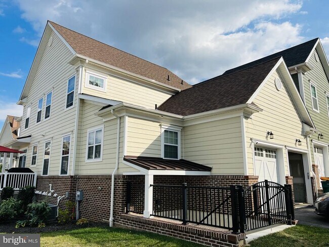 Building Photo - 107 Shilling Ave