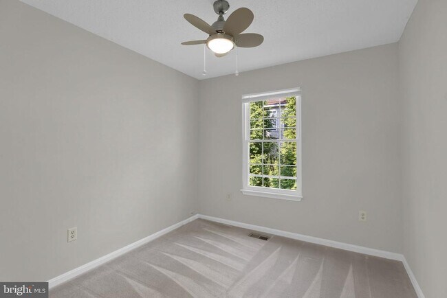 Building Photo - 5824 Wye Oak Commons Ct