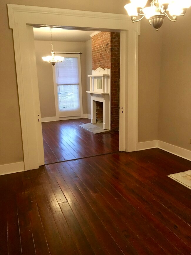 Building Photo - 1430 Melpomene St