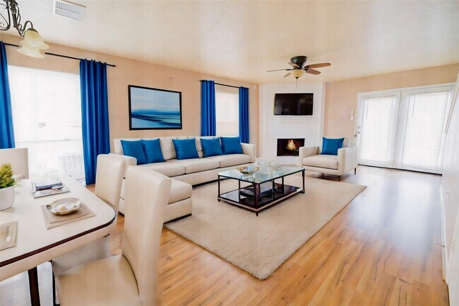 Primary Photo - 1907 Country Village Blvd