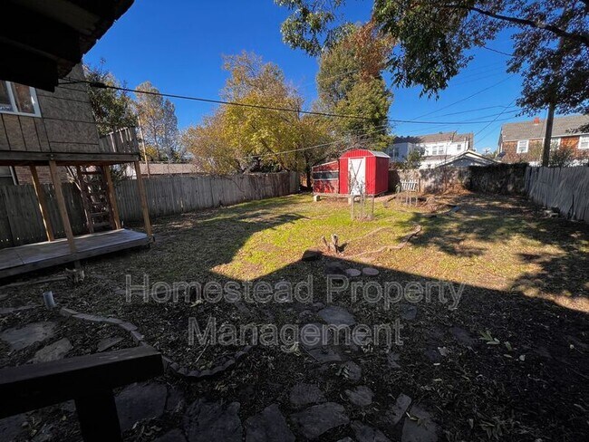 Building Photo - 3125 NW 24th St
