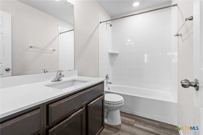 Building Photo - 309 Paddock Ln