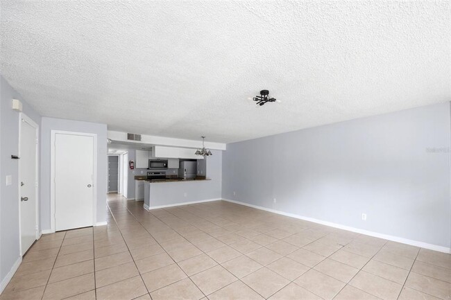 Building Photo - 2723 N Poinciana Blvd