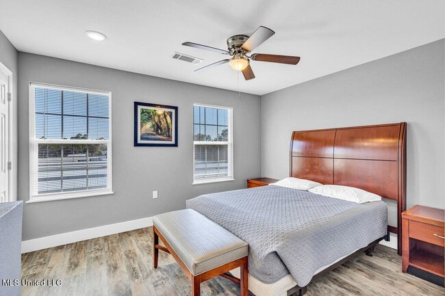 Building Photo - 103 E Orchard Loop