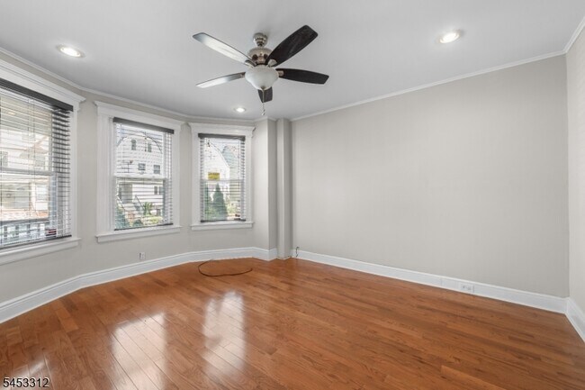 Building Photo - 185 N 18th St