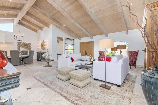 Building Photo - 4450 E Camelback Rd