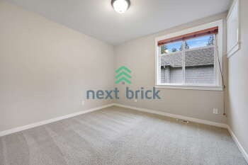 Building Photo - 5 BED & 4.5 BATH FOR RENT