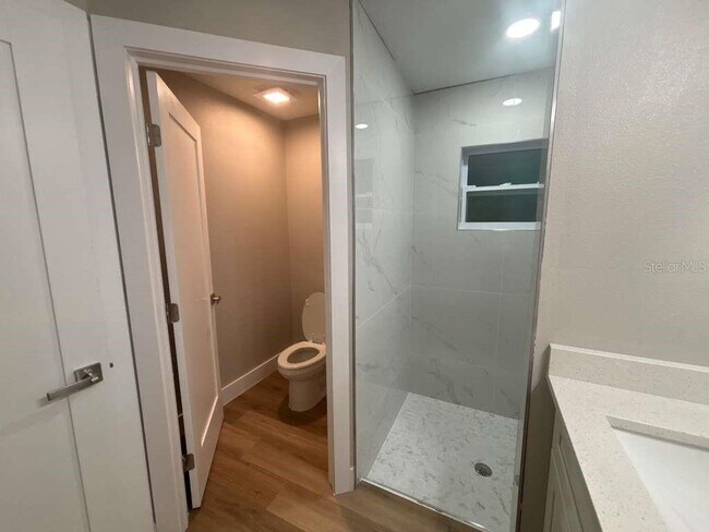 Building Photo - 1884 W Quaker Ln