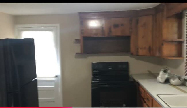 Building Photo - Nice 3 bedroom 1 bath in heart of Woodbury