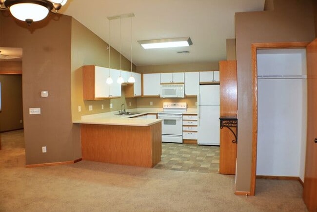 Building Photo - $1,250 | 2 Bedroom, 1 Bathroom Condo | Pet Friendly* | Available for an August 1st, 2026 Move In!