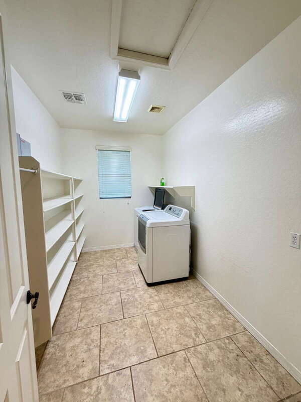 Building Photo - 6250 S Rochester Dr
