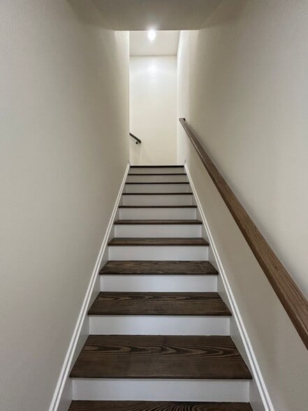 Building Photo - 10925 Antrim Ct