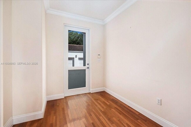 Building Photo - 1109 Campo Sano Ave