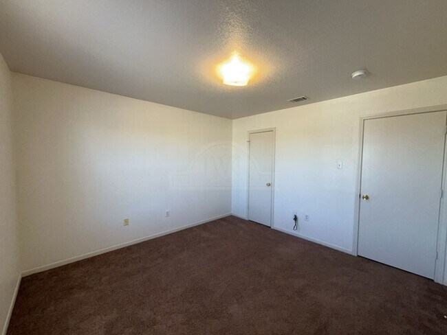 Building Photo - 1006 Circle M Dr