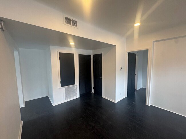 Building Photo - 3328 Denison Ave